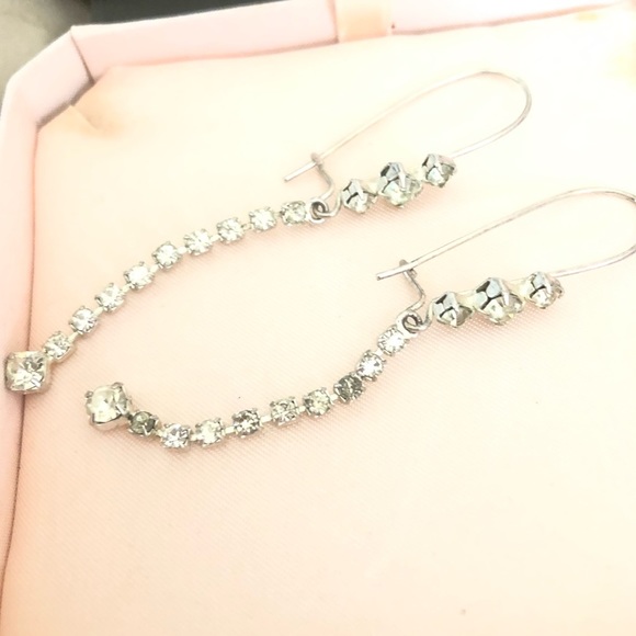 Neiman Marcus Long Crystal Line long Drop shoulder skim style Earrings - Picture 6 of 9